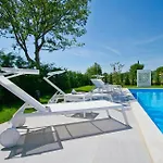 Perini Ferienhaus Poreč