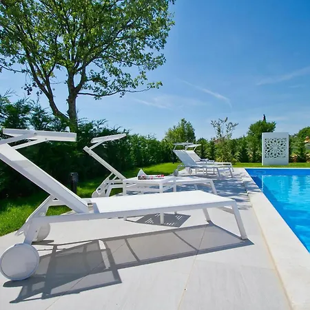 Perini Vikendica Porec