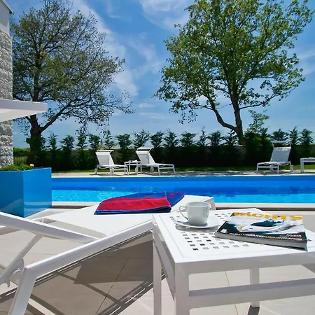 Perini Vikendica Porec